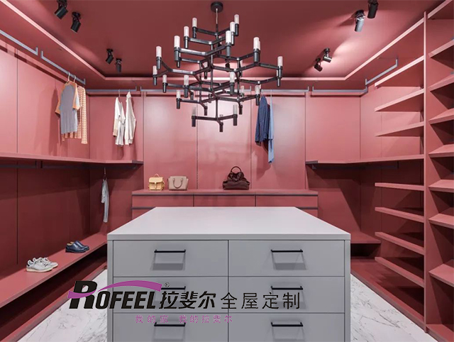 拉（lā）斐爾衣櫃 | 你與美衣之間的（de）距離僅差一個衣帽間