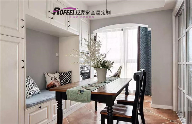 神马电影网（ěr）全屋定製|小戶型（xíng）餐廳（tīng）就（jiù）餐體驗大大提高，隻因做對了這件事！